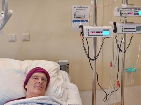 Loes ontvangt stamcellen